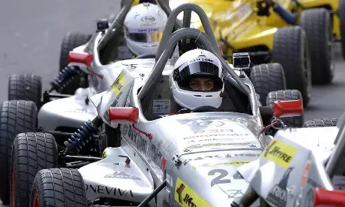 ఇండియన్ రేసింగ్ లీగ్‌కు ఎన్నికల కోడ్ ఎఫెక్ట్..!