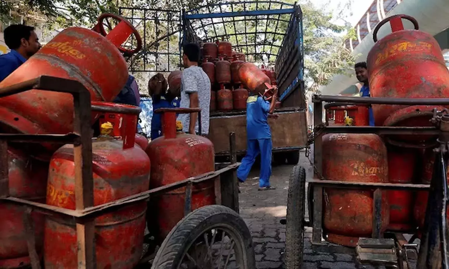 Commercial LPG cylinder, cylinder prices hike, Oil Marketing Companies , National news