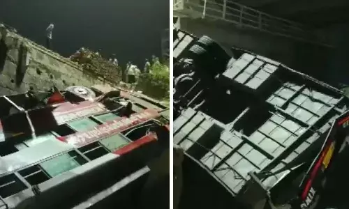 Bus Falls on Railway Track, Rajasthan, Dausa