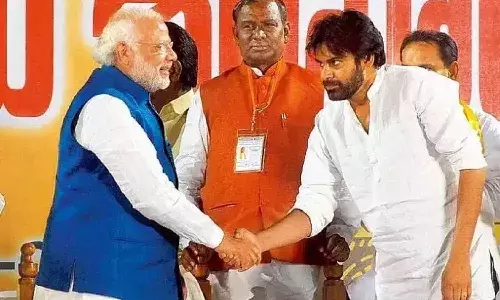 మోదీ-పవన్ కళ్యాణ్ ఒకే వేదికపై..!
