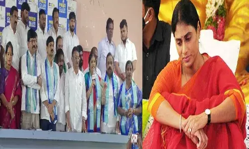 big shock, Sharmila, resign, YSRTP,