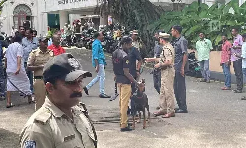 Bomb threat, Kerala Secretariat, kerala police