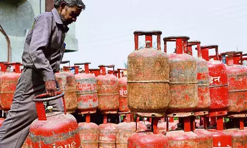 gas cylinder,  one rupee, sanathnagar candidate, promise,