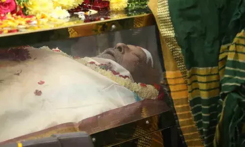 ముగిసిన చంద్రమోహన్ అంత్య‌క్రియ‌లు