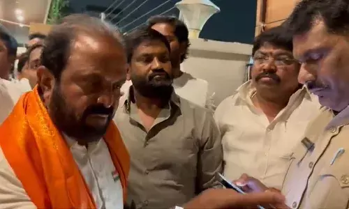 police raid, Congress, Madhuyashki Goud, Hyderabad