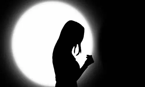 hyderabad, crime, cheat, techie, room sharing,