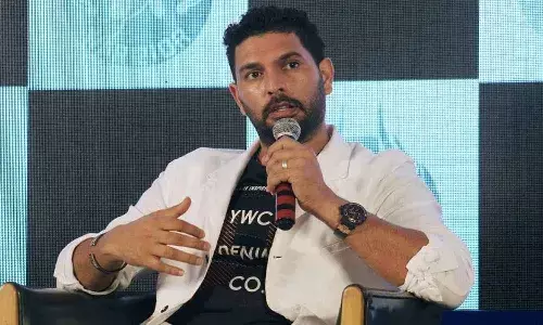 ప్లేయర్ ఆఫ్ ద టోర్నమెంట్ అవార్డుకు అతడే అర్హుడు.. కోహ్లీ, రోహిత్లకు షాకిచ్చిన యువరాజ్..!