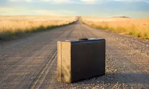 Crime news, suitcase, Mumbai, woman body