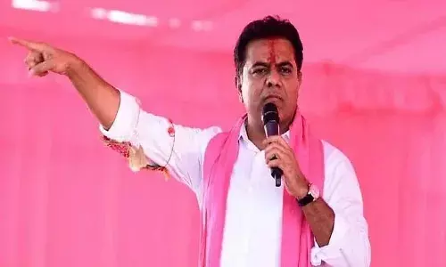 రఘునందన్ రావును ఇంటికి పంపిస్తున్నాం: కేటీఆర్