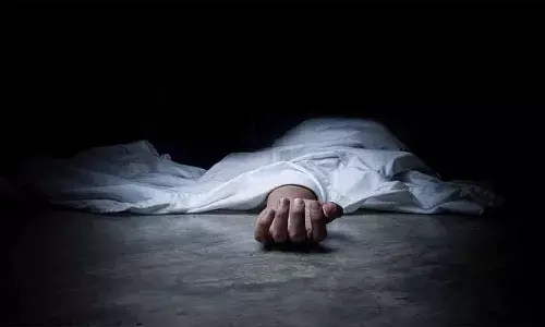 తిరుమల నడకదారిలో గుండెపోటుతో డీఎస్పీ మృతి