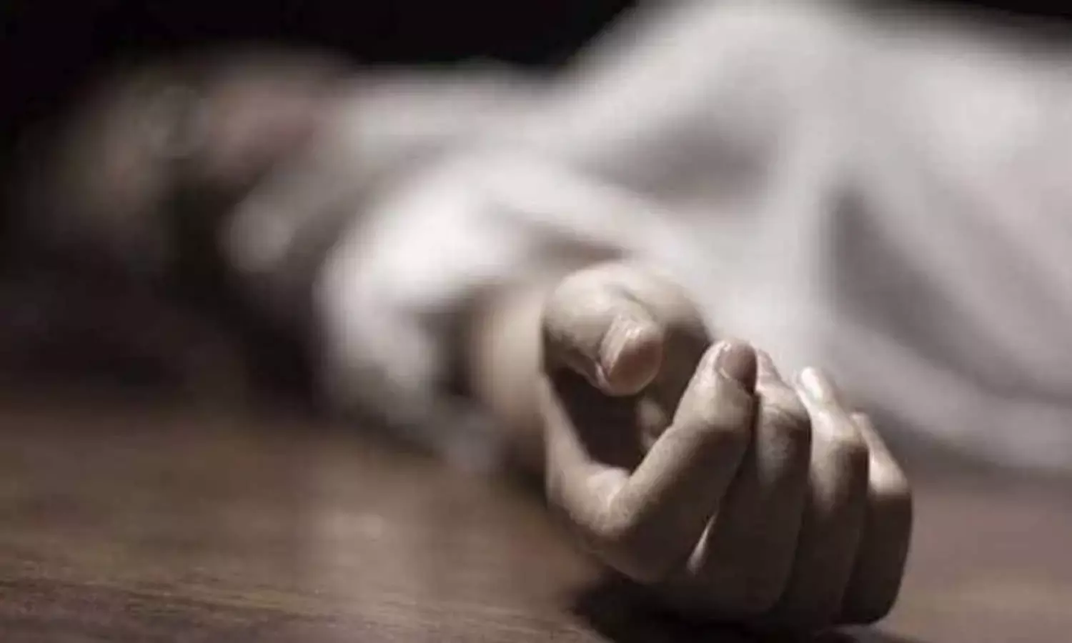 భర్త ముక్కుపై గుద్ది చంపిన భార్య