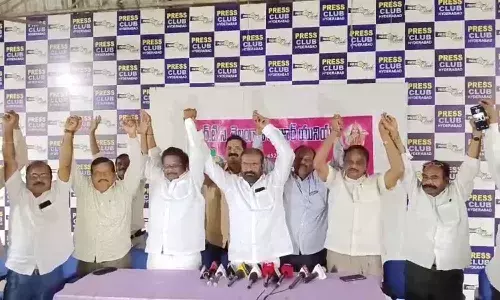 కాంగ్రెస్‌కు మద్దతు ప్రకటించిన ఆర్టీసీ తెలంగాణ మజ్దూర్ యూనియన్