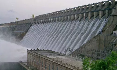 తెలుగు రాష్ట్రాలు సంయమనం పాటించాలి: కేంద్రం