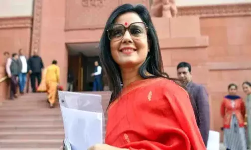 మహువా మొయిత్రా పార్లమెంట్ సభ్యత్వం రద్దు