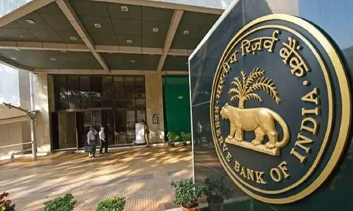 RBI, Alert,  loan offers, banks,