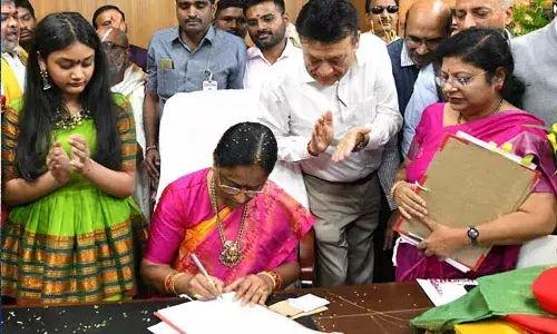 minister konda surekha, take charge, telangana,