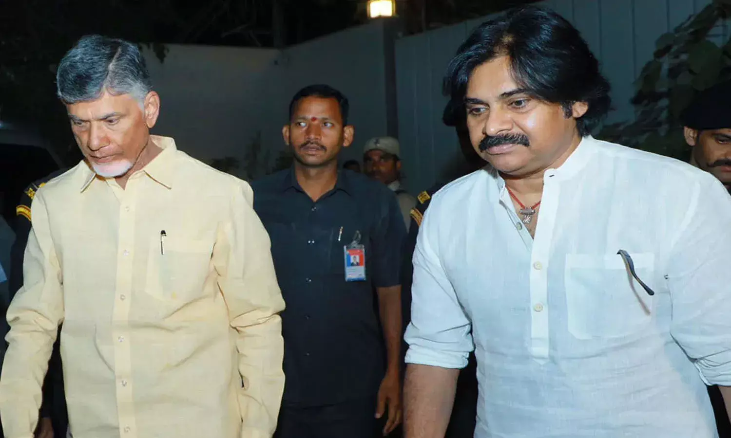 pawan kalyan,   tdp, yuvagalam meeting, janasena,