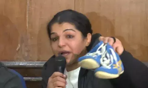 sakshi malik, quit wrestling, sensational comments,