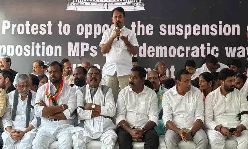 ఎంపీలను సస్పెండ్ చేసినట్టే మిమ్మల్ని ప్రజలు సస్పెండ్ చేస్తారు : మంత్రి జూపల్లి