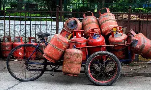 Telangana government, gas cylinder, ration card