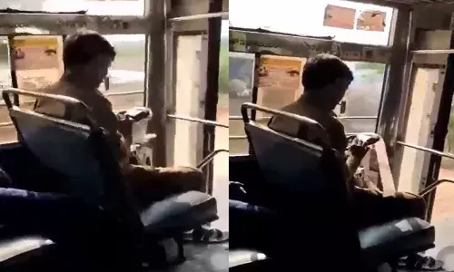 bus conductor,  extra zero tickets, viralvideo, telangana,
