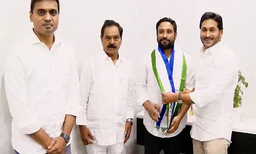 ambati rayudu,  ycp, cm jagan ,