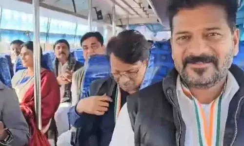 ఆ యాత్రలో భాగమైన రేవంత్ రెడ్డి, వైఎస్ షర్మిల