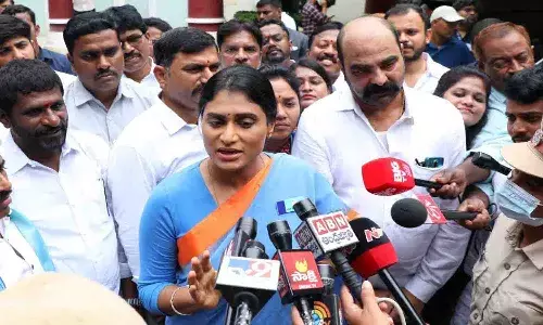ఏపీ పీసీసీ అధ్యక్షురాలిగా వైఎస్ షర్మిల