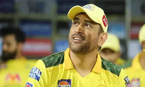 తగ్గట్లేదు.. మహేంద్ర సింగ్ ధోనీపై పరువు నష్టం దావా