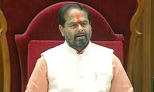 తొమ్మిది మంది ఎమ్మెల్యేలకు నోటీసులు