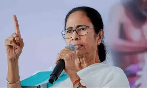 Breaking: మమతా బెనర్జీ తలకు గాయాలు