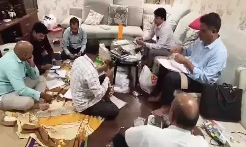 ఏసీబీ రైడ్స్.. వామ్మో అన్ని కోట్ల రూపాయలా..?