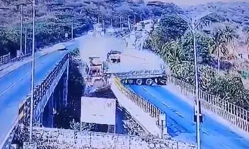 tamilnadu, accident, cctv, four dead, 8 injured,