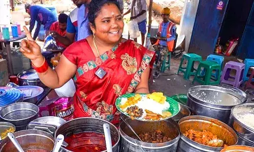 instagram fame Kumari Aunty, Street Food, Hyderabad