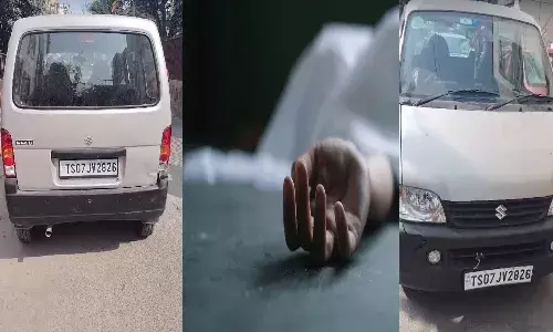 hyderabad, manikonda, dead body,  car ,