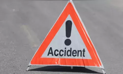 Hyderabad,  Woman killed, Crime news, Road accident