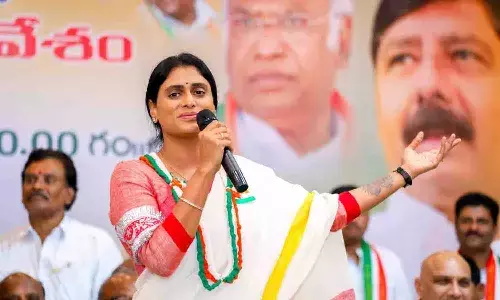జగన్ అన్నది ధగా ప్రభుత్వం : వైఎస్ షర్మిల