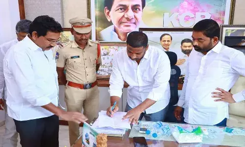 mancherial, police, notice,  brs, balka suman,