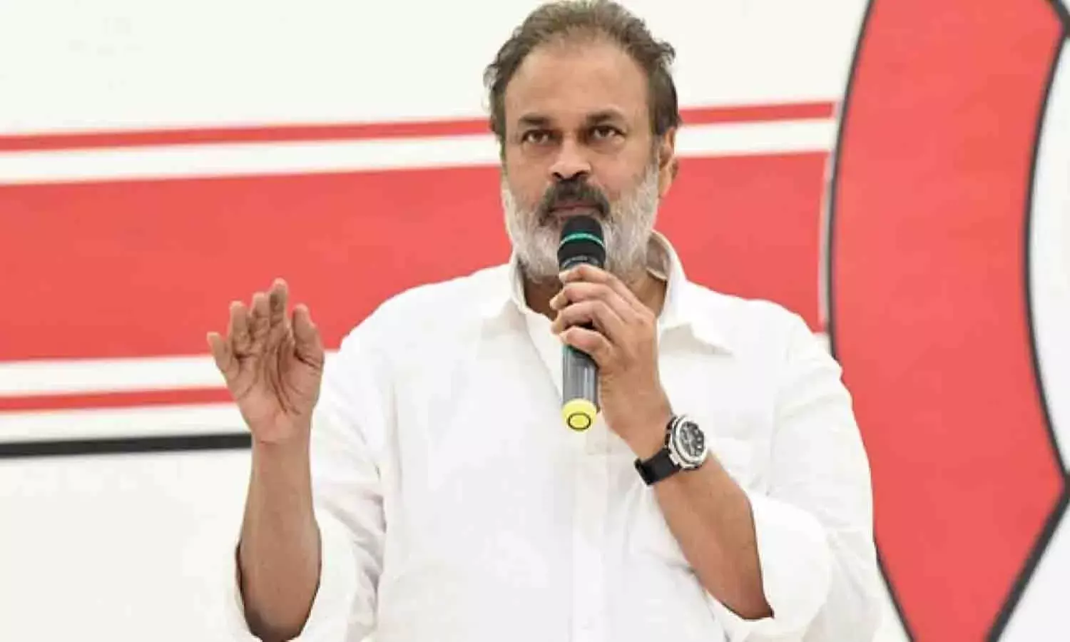 ఎన్నికల్లో పోటీ చేయడంపై క్లారిటీ ఇచ్చిన నాగ బాబు