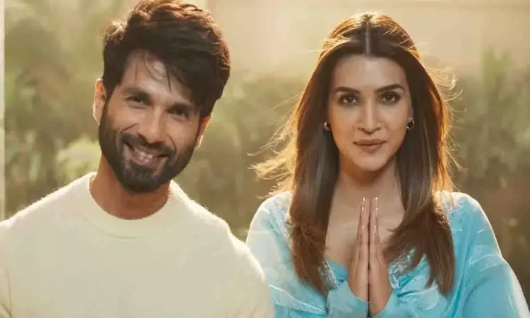 చెత్త సినిమా అంటూ రివ్యూలు.. 100 కోట్ల కలెక్షన్స్ ..!