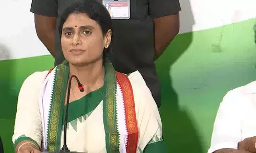 ఆర్కే మీద సంచలన వ్యాఖ్యలు చేసిన వైఎస్ షర్మిల