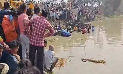 uttar pradesh, tractor, accident, 15 people died,
