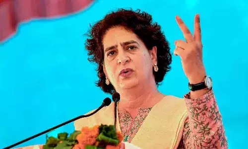 ప్రియాంక గాంధీ తెలంగాణ పర్యటన రద్దు.. రేపు రెండు గ్యారెంటీలు ప్రారంభిస్తారా.?