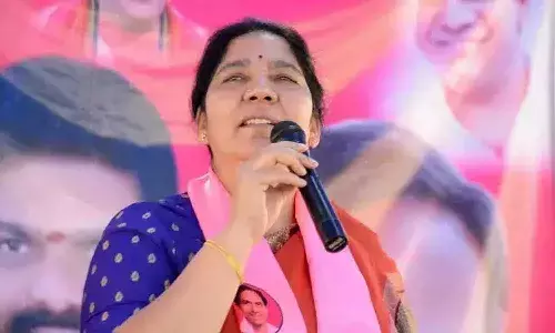 రూ.4,000 పింఛన్ ఎప్పటి నుంచి ఇస్తారు.? మహిళలకు ఇస్తామన్న రూ 2,500 హామీ ఏమైంది.?