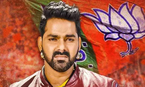 అప్పుడు కాదన్న పవన్.. ఇప్పుడు పోటీ చేస్తాడట.!