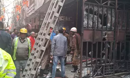 four killed, Delhi, fire