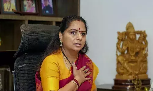 ఎమ్మెల్సీ కవిత నివాసంలో ఈడీ సోదాలు