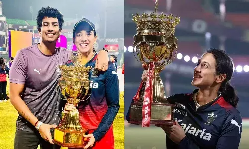 WPL టైటిల్ గెలిచాక.. స్మృతి మంథాన వెంట ఉన్న వ్యక్తి ఎవరు..?