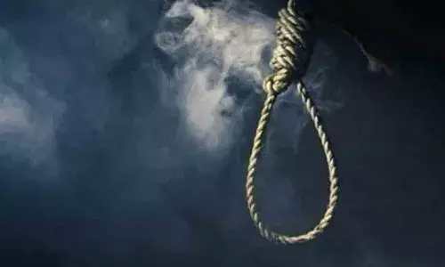 man suicide,  father,   car , siddipet,