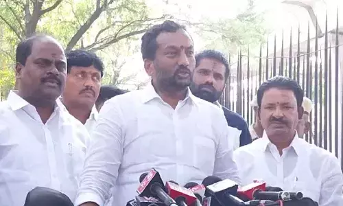 ఫోన్ ట్యాపింగ్ వ్యవహారంపై డీజీపికి రఘునందన్⁬రావు ఫిర్యాదు